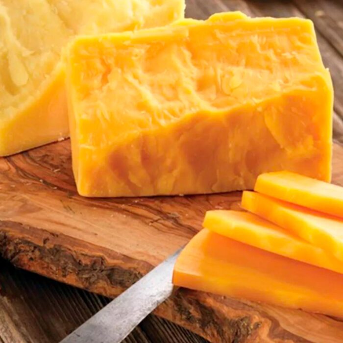 Tillamook Medium Cheddar Cheese Loaf - 32oz – Bild 2